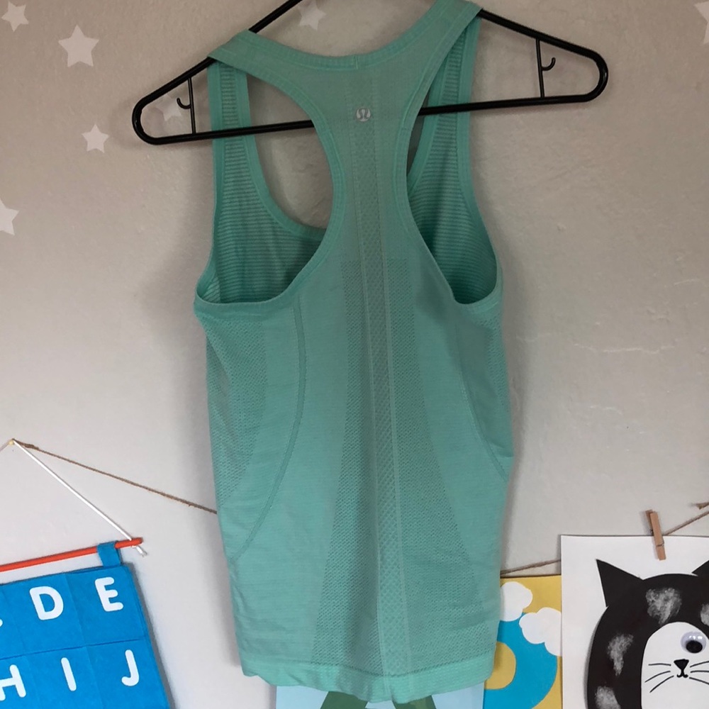 Lululemon tank top